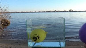 Experiment : Balloons  Underwater//Эксперимент : Шары под водой