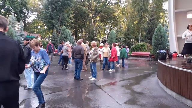 ТАК УСТРОЕНЫ МУЖЧИНЫ!???/ТАНЦЫ В ПАРКЕ ГОРЬКОГО ХАРЬКОВ СЕНТЯБРЬ 2021 смотреть онлайн