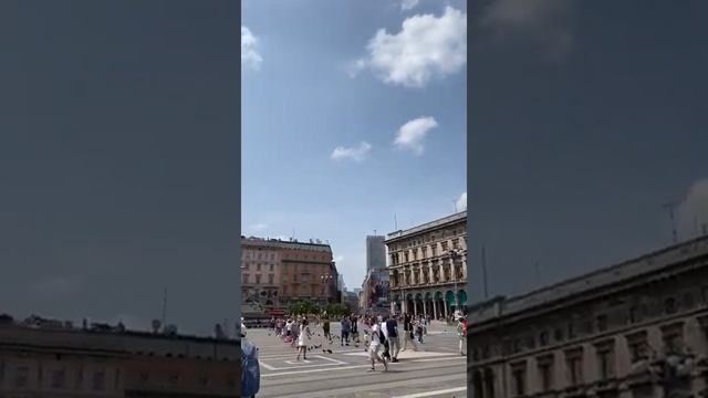 Милан - площадь Дуомo.           Milano Duomo