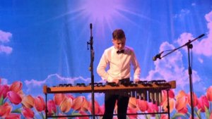 Антон Павлов (ксилофон, 12 лет)  -- Г. Динику "Жаворонок". Fast xylophone