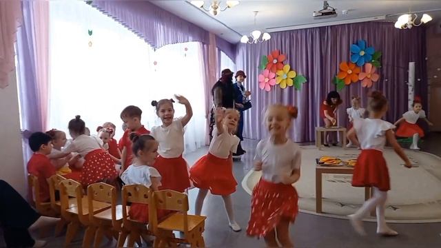 8 марта в Садике! Международный женский день! 8 марта! смотреть онлайн