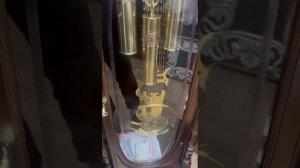 Напольные механические часы Howard Miller 611-042 с маятником, боем и мелодией