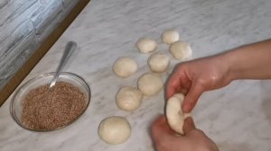 ХОТТОК (жареные пирожки с сахаром, корицей и орешками)