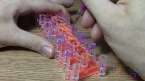 Как сделать браслет Rainbow Loom Bands "Разбитое сердце". Урок 26
