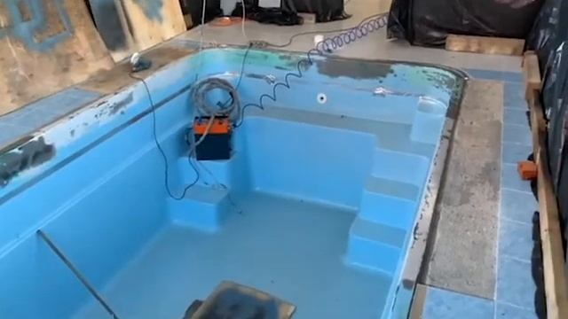 Ремонт композитного бассейна после пожара по технологии ЭкоФиниш смотреть онлайн