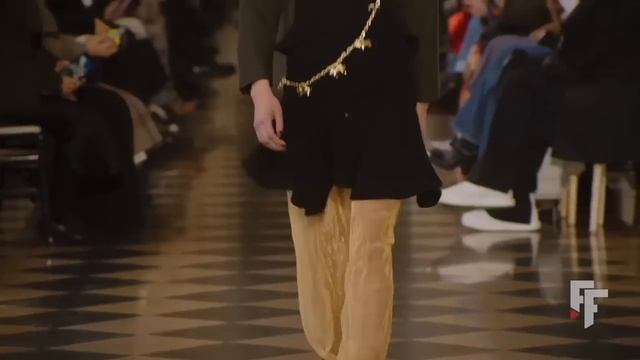 Vivienne Westwood | Fall Winter 2023/2024 | Full Show смотреть онлайн