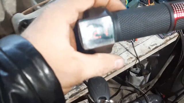 первый запуск маленького электромотора кпп Тойота Prius от велосипедного контролера 72в. 50а смотреть онлайн