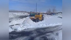 Уборка снега К-700