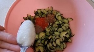 Веча - огурчики для кукси?