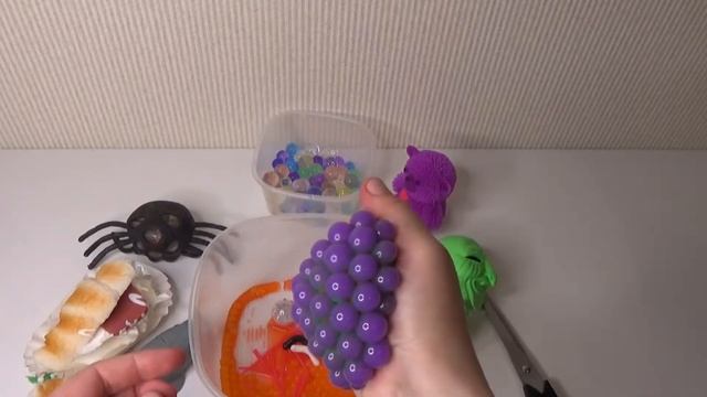 Разрезаю антистрессы и сквиши//Внутри просто кошмар//Его-го ТВ смотреть онлайн