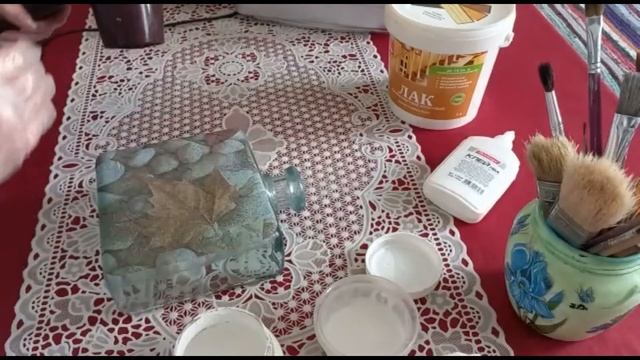 Аквариум для радости своими руками. Декупаж бутылки салфеткой.