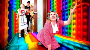 НЯНЯ сделала комнату из ПОПытов? ПОП ИТ дом для БОГАТЫХ ШКОЛЬНИКОВ!