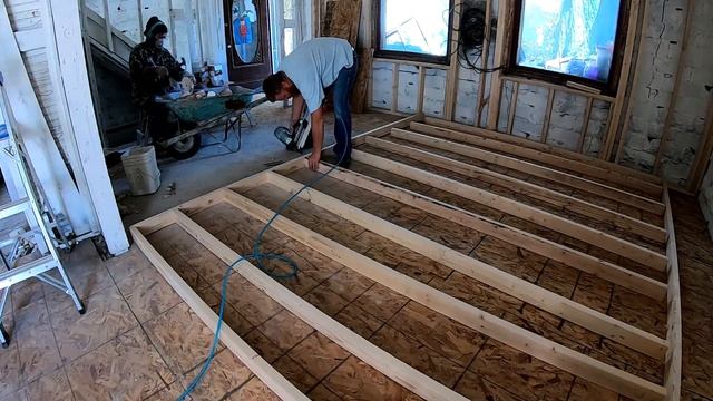 Total restoration of 100 year old house, complete renovation and rebuild of historical resident смотреть онлайн