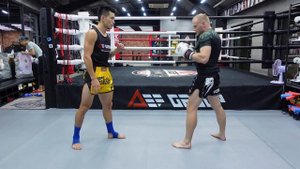 Кикбоксинг тренировки. Защита от хайкиков ударов ногами в голову