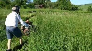 Мой 81-летний отец косит траву мотоблоком "АГРО".