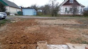 Чем правильно укрыть фундамент на зимовку.Куда деть глину после копки???