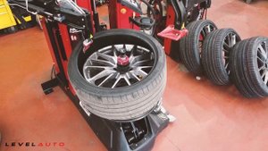 Level Auto Service - Hunter Revolution™ WalkAway™ Tire Changer (TireBot)
