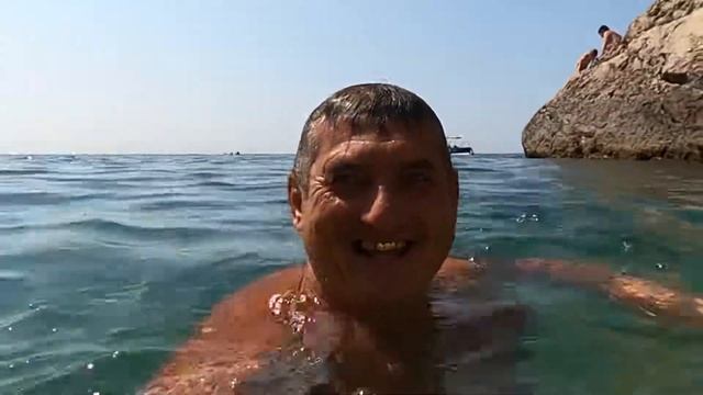 #КРЫМ.Севастополь.Балаклава.Сегодня 8 августа 2021.Пляж « ВАСЕЛИ». Прозрачное и тёплое море. смотреть онлайн