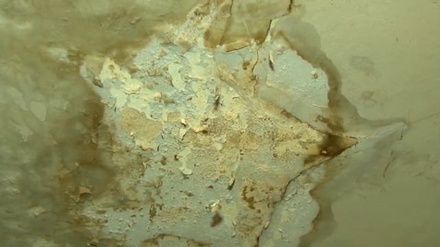 В жилом доме в Заводском районе обрушилась крыша смотреть онлайн