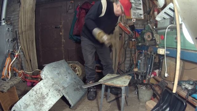 Мотобуксировщик из бензопилы Урал смотреть онлайн