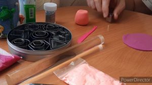 лепим  льва и цирковую тумбу  из воздушной глины.