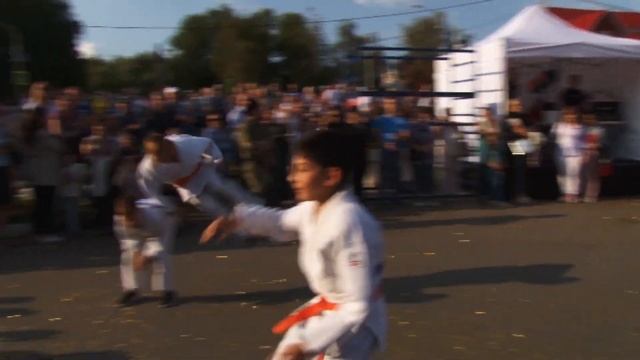 2019-09-11 - Праздничное шествие в День города (Лобня) смотреть онлайн