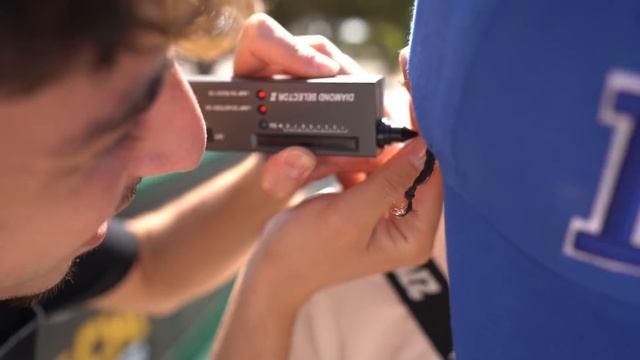 Testing Strangers Diamonds in LA! **exposed** смотреть онлайн