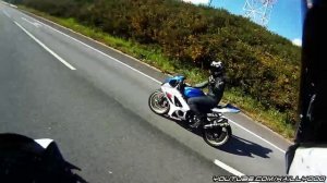 Yamaha R1 Crossplane 2011 (-1 Front) VS Gsx-R 1000 K8 (-1+2)