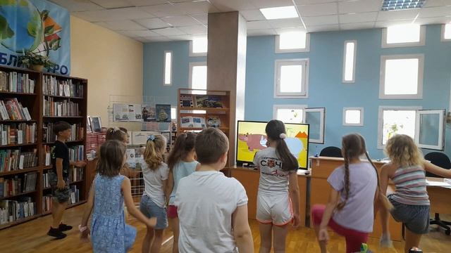 Летняя досуговая площадка «Лето в книжном переплете». Кубанские народные игры.