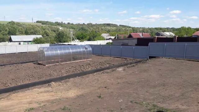 Забор из профнастила (профлиста) на ленточном фундаменте с колоннами смотреть онлайн