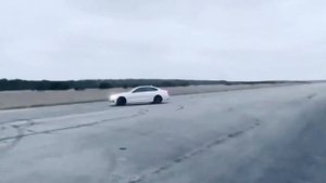 Bmw 330i G20 2020 - Drift, Donuts & Exhaust sound