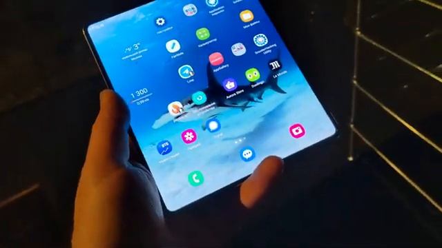 Google Pixel 4a 5g и Samsung Fold 5. Самый дешевый и самый дорогой смартфон, который стоить купить смотреть онлайн