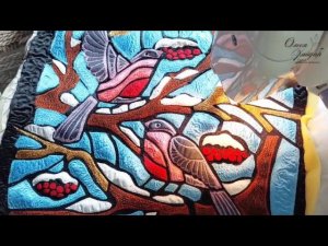 # 18 ... О стежке в витраже "СНЕГИРИ"