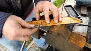 Как вытащить кол из земли??? Есть инструмент!!!