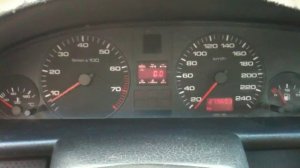 AUDI 100 C4 2.0 AAE 1991 Плавают обороты