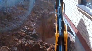 ОКАПЫВАЮ ФУНДАМЕНТ на JCB 3CX  экскаватор трактор #jcb