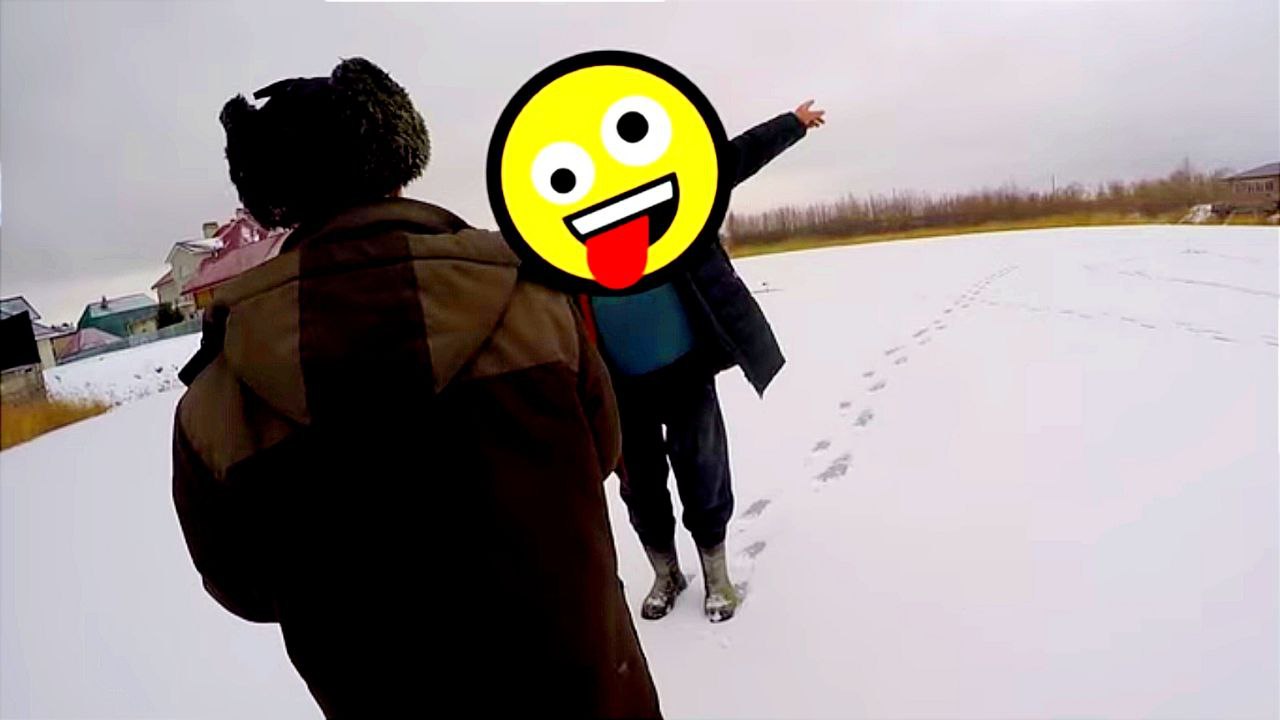 Первый лёд 2023! Пришёл "хозяин" водоема, чуть не дошло до драки. Ловля плотвы, окуня и щуки! смотреть онлайн