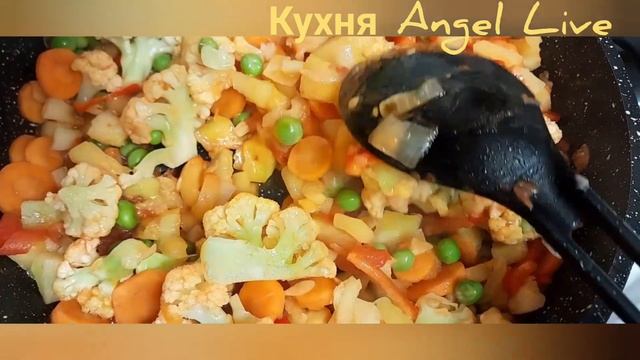 Роскошная яичница с большим колличеством овощей! Отличный завтрак или ужин! смотреть онлайн