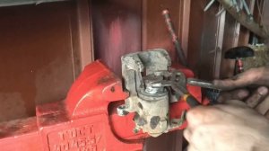 замена задних тормозных колодок на гольф 4
