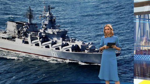 Крейсер "Москва" будет отбуксирован в порт