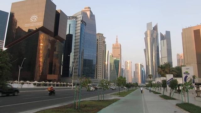 30.09.2023. Катар. Доха. Виды у станции-метро West Bay Qatar Energy. Часть 2 смотреть онлайн