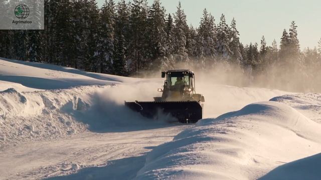 Готовь сани летом    Многофункциональная техника JCB