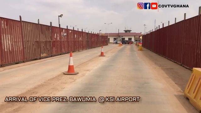 Crowdless Arrival of Veep Dr. Bawumia & Convoy at Kumasi Int'l Airport Enroute to Manhyia Palace. смотреть онлайн
