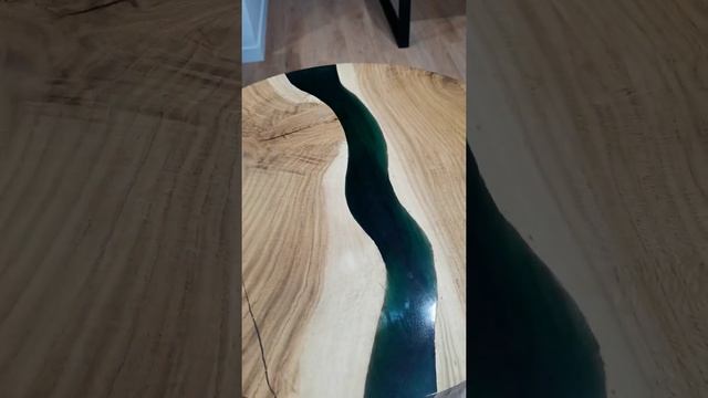 Журнальный столик из дуба. Oak coffee table