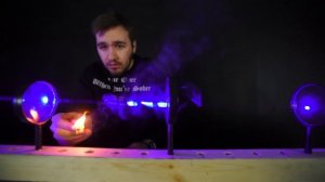 ПОСВЕТИЛ МОЩНЫМ ЛАЗЕРОМ ЧЕРЕЗ 100 УВЕЛИЧИТЕЛЬНЫХ ЛИНЗ!