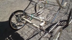 Наша рэтро коляска "Бемби".Мы в восторге и окружаю