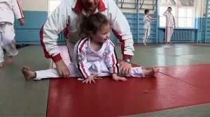 Часть 3. Каратэ тренировка для детей с тренером / София на каратэ / Training in karate. Children