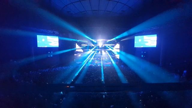 Noize MC с орекстром - В темноте @ Crocus City Hall 2019|11|9 смотреть онлайн