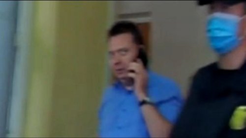 Нәзік лесбиянка қыздар төсекте бір-бірін жалап, рахаттанып шырылдап жатыр