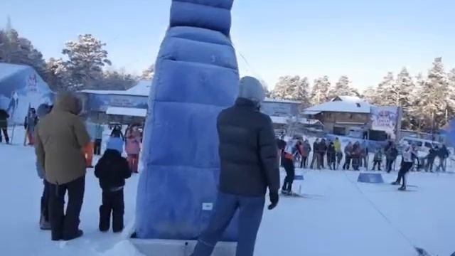В Екатеринбурге укротили "Дикую лыжню". Наш корреспондент следила за происходящим смотреть онлайн